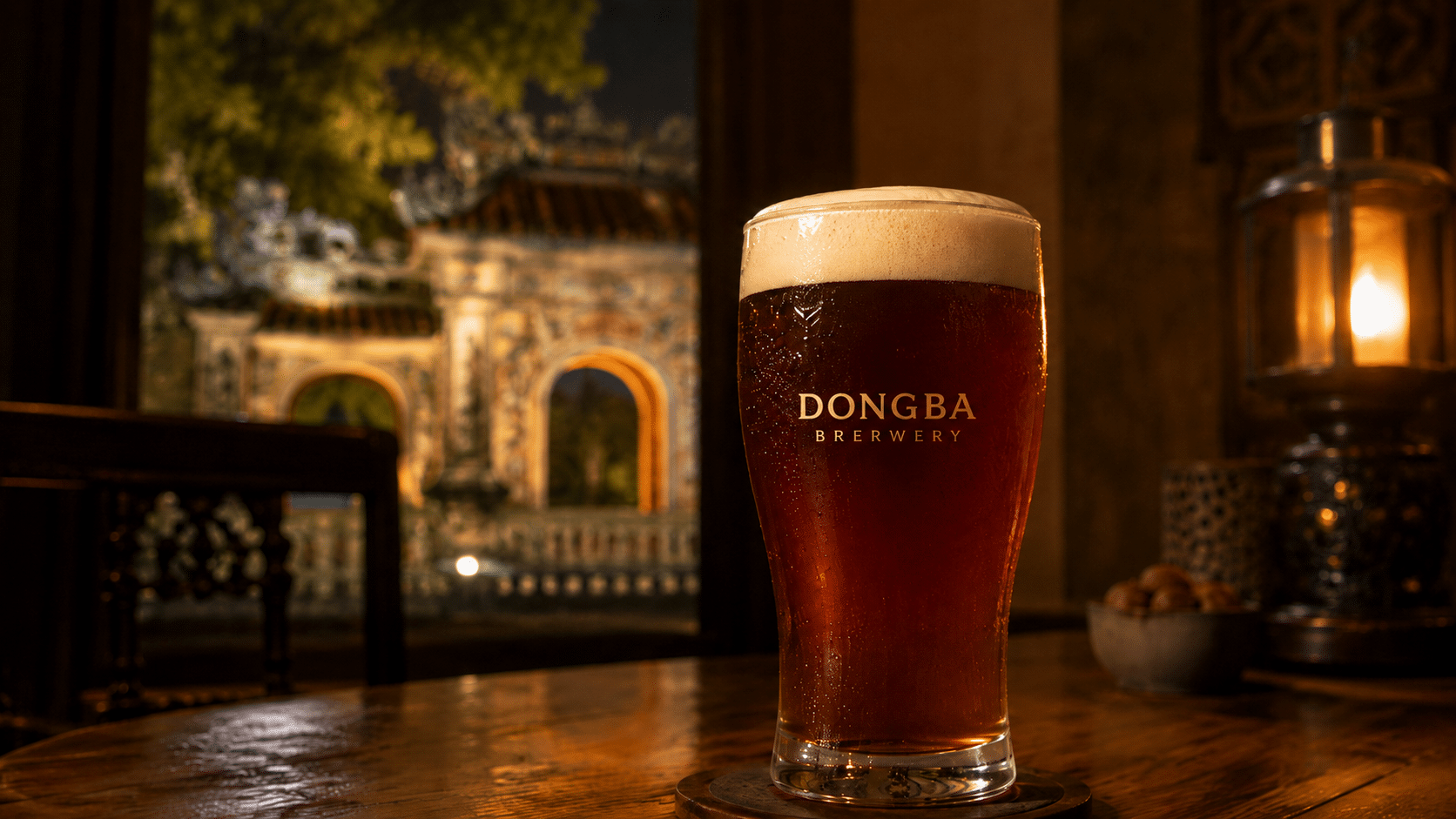 Hiển Nhơn Dunkles Weizen: Bia lúa mì đen nhẹ nhàng mang hơi thở Huế