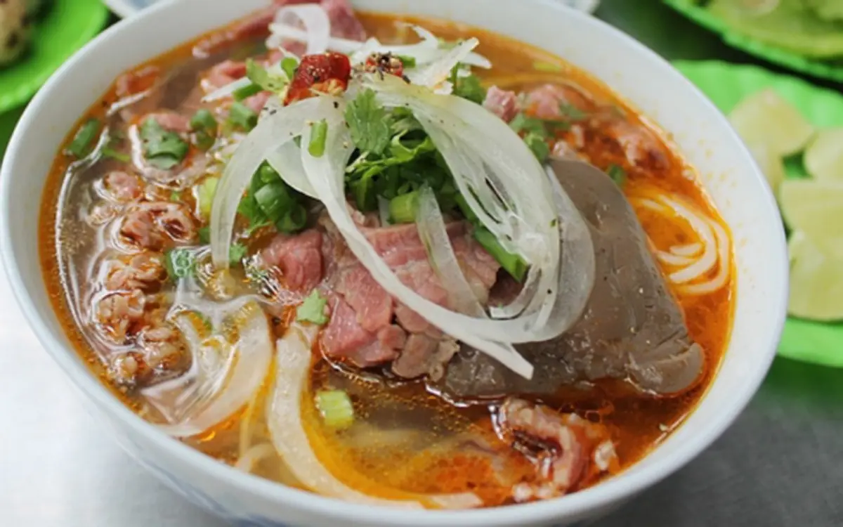 Bún bò O Cương – Chú Điệp